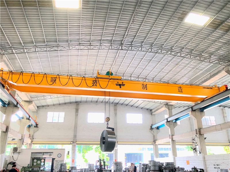 LH型双梁桥式起重机-2.jpg LH型双梁桥式起重机